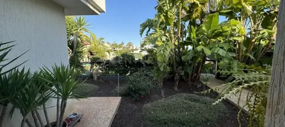 4 Schlafzimmer Villa in Agios Tychonas, Cyprus, Nr. 4206 12