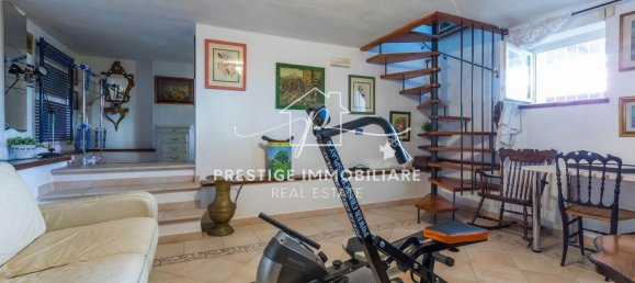 3-salle Maison à Livorno, Italy No. 217158 35