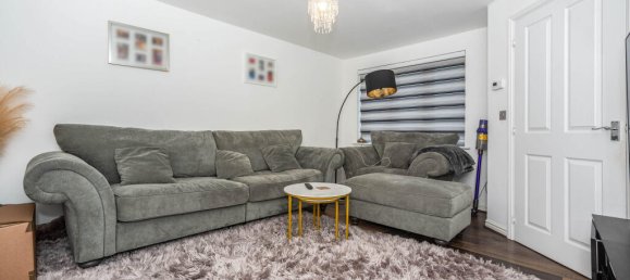 3 bedrooms Commercial property in Dartford, United Kingdom No. 10674 2