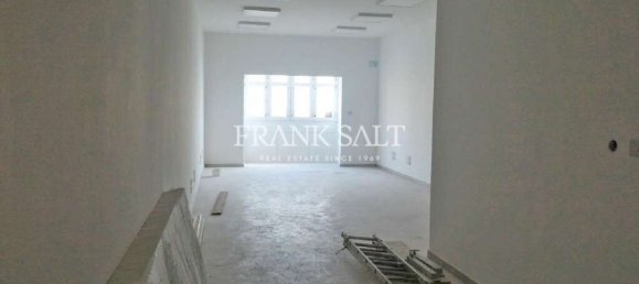 Oficina en Saint Julian's, Malta 150 m² No. 12757 3