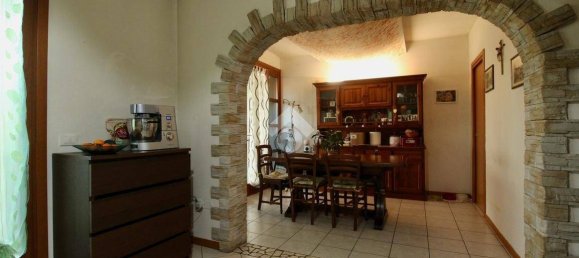 3 Schlafzimmer Haus in Caorle, Italy, Nr. 142814 8