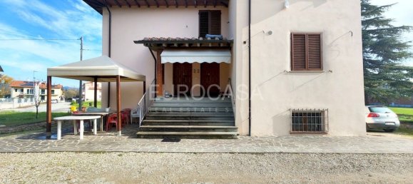 3 rooms Apartment in Città di Castello, Italy No. 63908 11