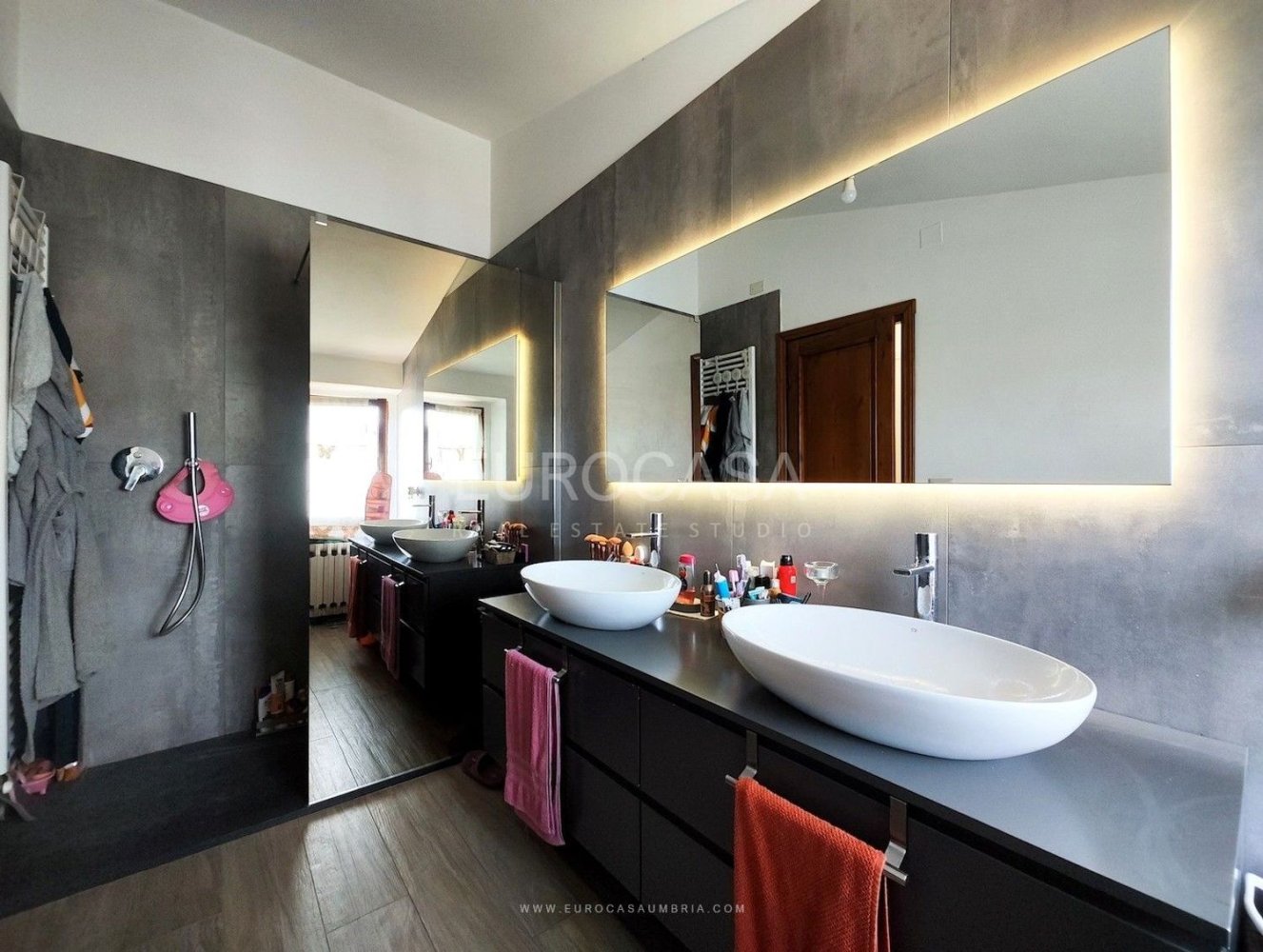 3 rooms Apartment in Città di Castello, Italy No. 63908