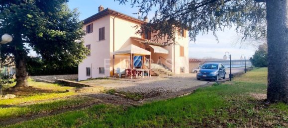 3 rooms Apartment in Città di Castello, Italy No. 63908 2