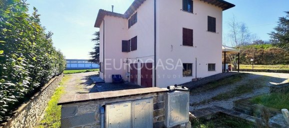 3 rooms Apartment in Città di Castello, Italy No. 63908 4