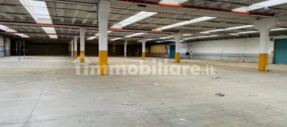 10000m² Warehouse in Carnate, Italy No. 340516 5