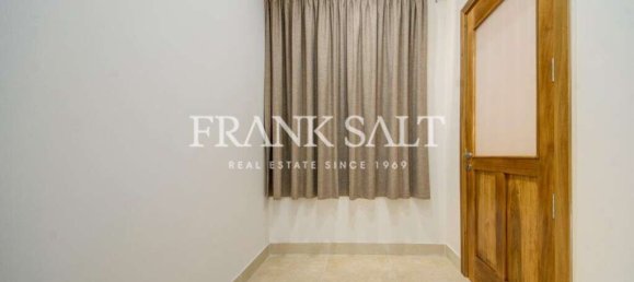 3 bedrooms Townhouse in Sliema, Malta No. 10268 13