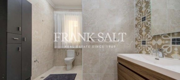 3 bedrooms Townhouse in Sliema, Malta No. 10268 14