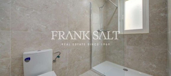 3 bedrooms Townhouse in Sliema, Malta No. 10268 19