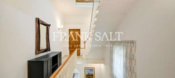 3 bedrooms Townhouse in Sliema, Malta No. 10268 8