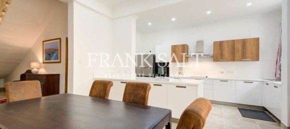 3 bedrooms Townhouse in Sliema, Malta No. 10268 3
