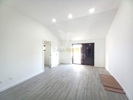 4 bedrooms Apartment in Costa da Caparica, Portugal No. 30535