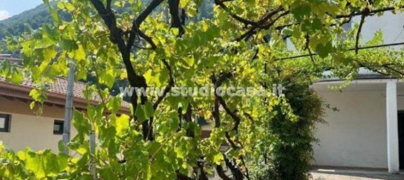 5 rooms House in Fonteno, Italy No. 33844 11