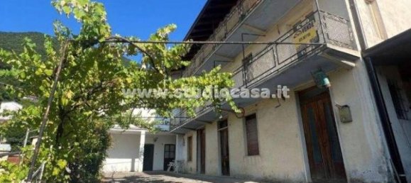5 rooms House in Fonteno, Italy No. 33844 3