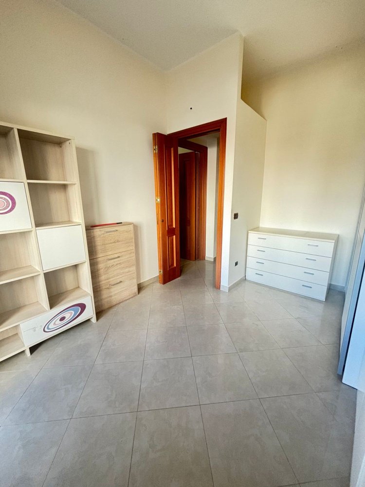 4 rooms Apartment in Messina, Italy No. 258699