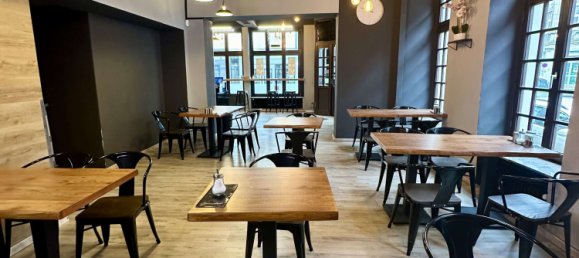 590m² Building in Dusseldorf, Germany No. 348529 11