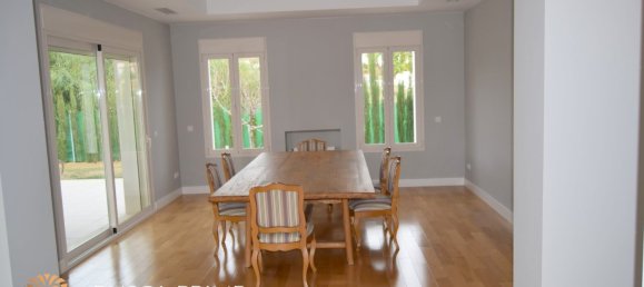 5 bedrooms Villa in Marbella, Spain No. 5745 9