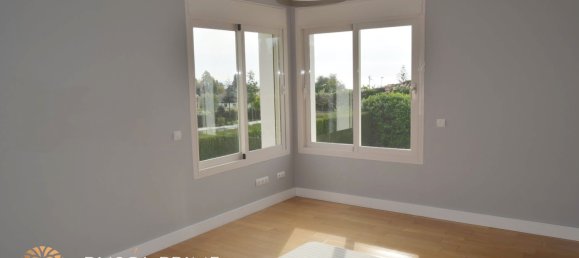 5 bedrooms Villa in Marbella, Spain No. 5745 17