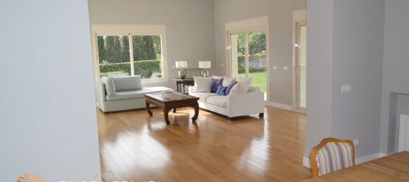 5 bedrooms Villa in Marbella, Spain No. 5745 10