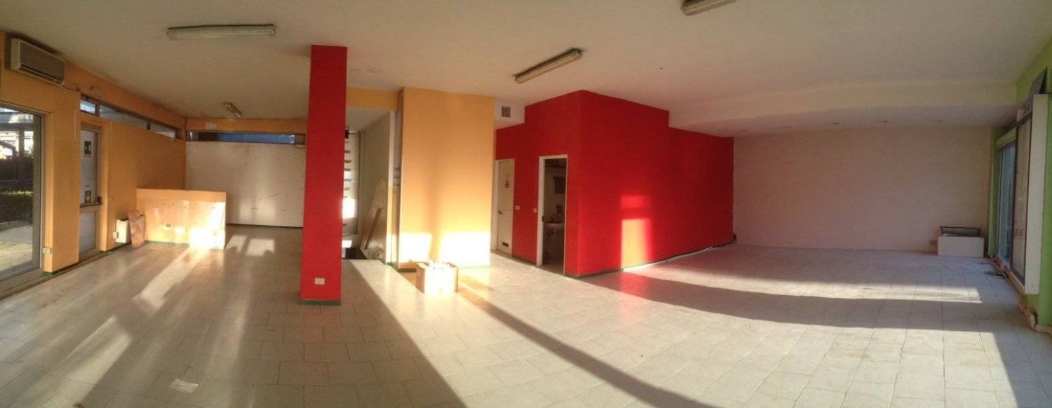 5-Zimmer Gewerbliche Immobilie in Massa, Italy, Nr. 39667