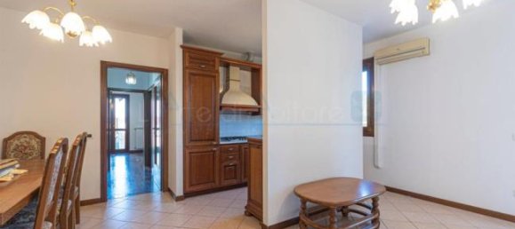 2 chambres Appartement à Mogliano Veneto, Italy No. 253106 6