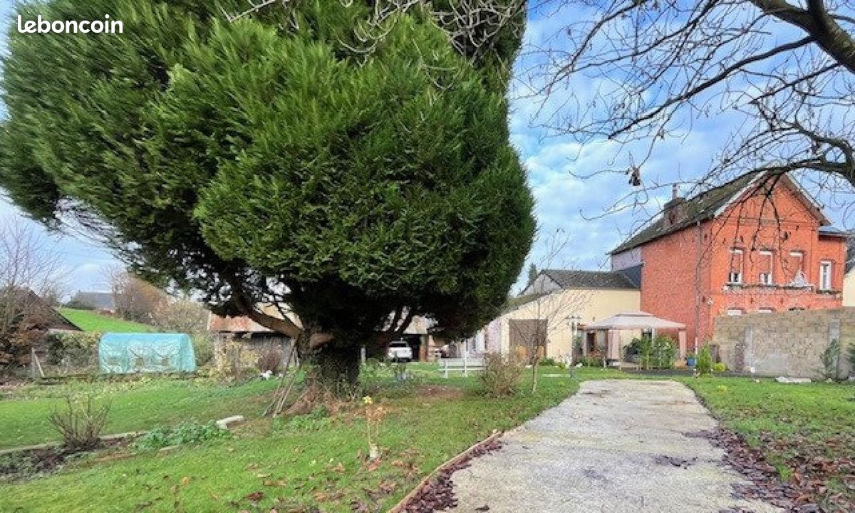 3 bedrooms House in La Capelle, France No. 40558