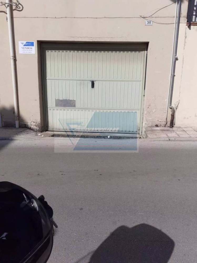 150m² Garage in Priolo Gargallo, Italy No. 269802