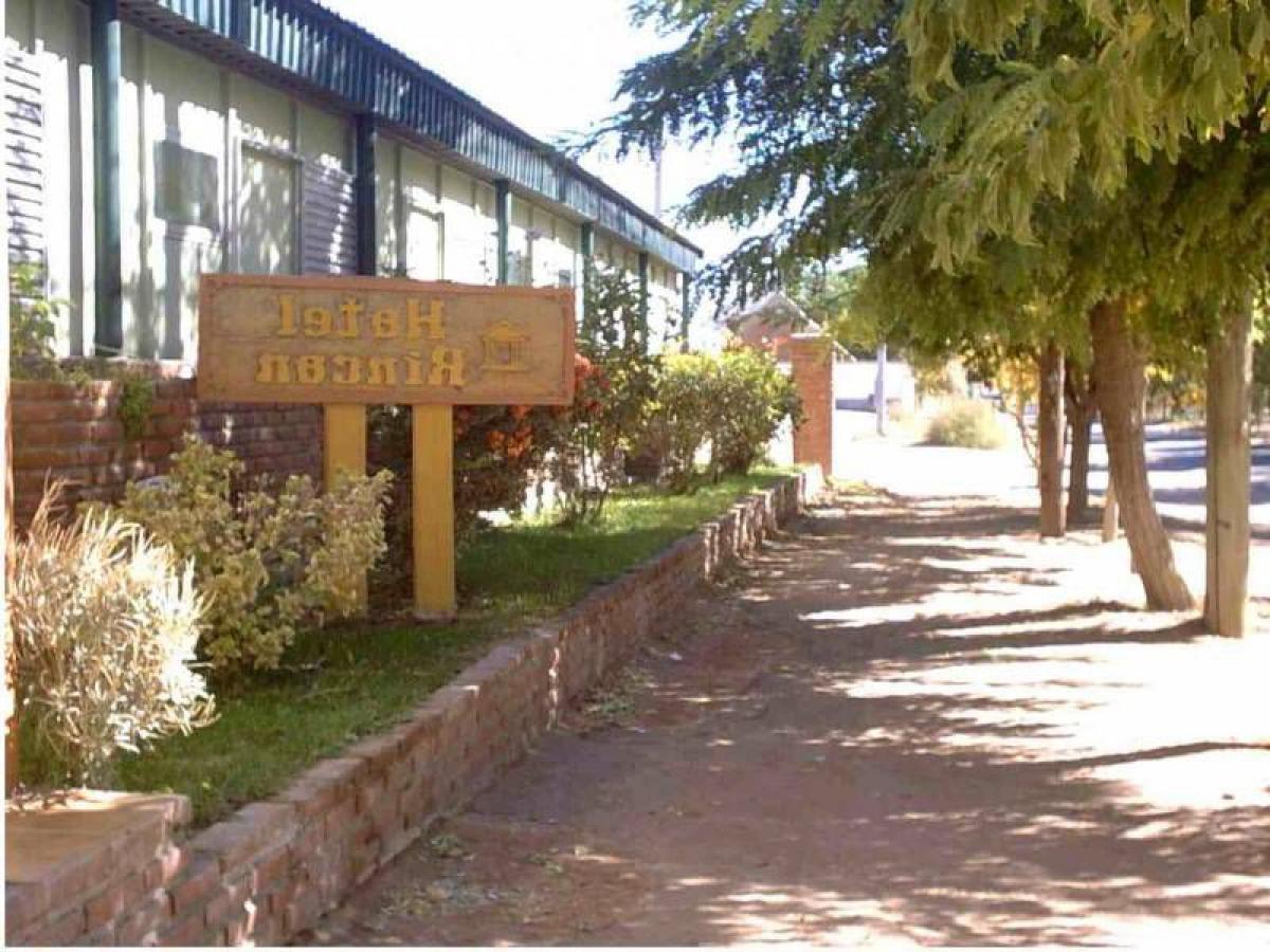 1000m² Building in Neuquen, Argentina No. 108014