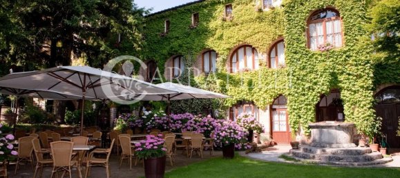 Villa de 13 dormitorios en Sarteano, Italy No. 114882 2