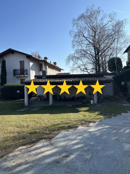 6 Schlafzimmer Wohnung in Erba, Italy, Nr. 2838