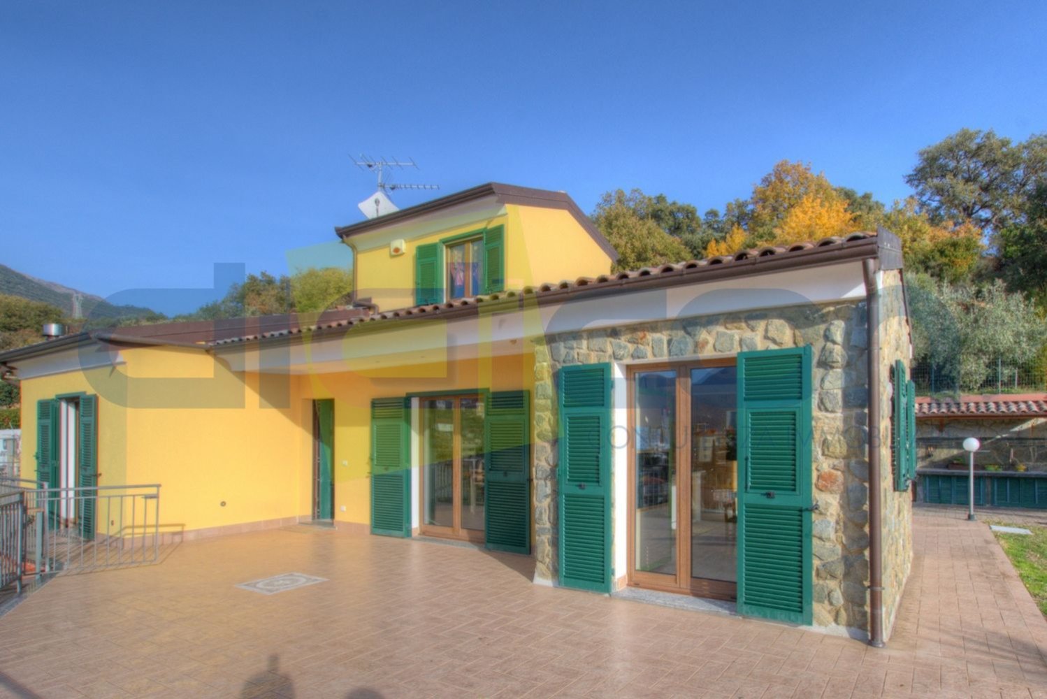 10 rooms Villa in Boissano, Italy No. 76949