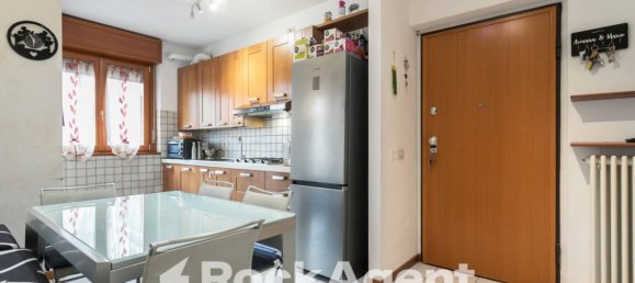 2 bedrooms Apartment in Treviolo, Italy No. 318963 6