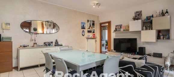 2 bedrooms Apartment in Treviolo, Italy No. 318963 4