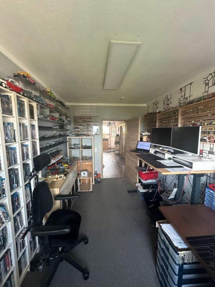 Квартира с 3 комнатами в Вупперталь, Германия № 268043