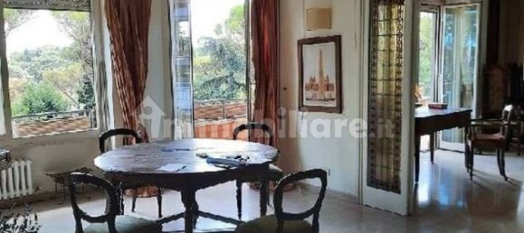 4 bedrooms Apartment in Rome, Italy No. 185655 3
