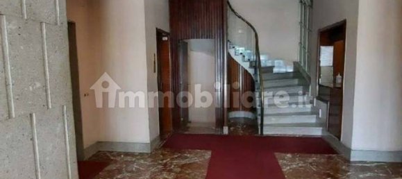 4 bedrooms Apartment in Rome, Italy No. 185655 2