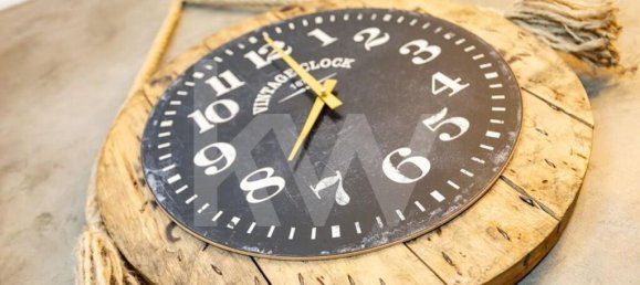 44m² Commercial property in Costa da Caparica, Portugal No. 64754 14