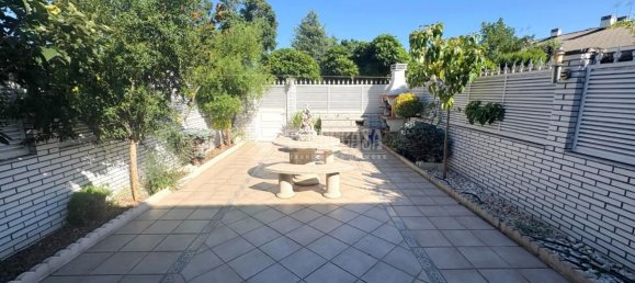 Квартира с 4 спальнями в Парла, Испания № 182385 2