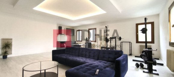 2-salle Appartement à Carbonera, Italy No. 297427 5