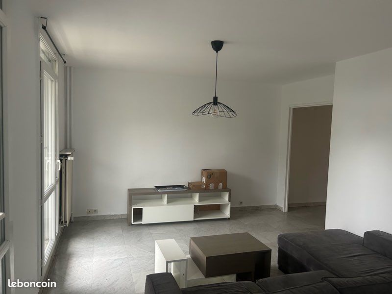 Apartamento de 2 dormitorios en Saint-Etienne, France No. 343778