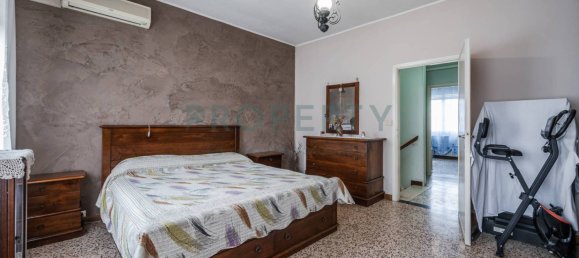 3 bedrooms House in Carpi, Italy No. 325757 24