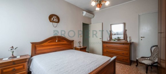 3 bedrooms House in Carpi, Italy No. 325757 39