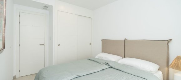 3 bedrooms Penthouse in Marbella, Spain No. 128971 17