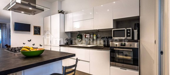 2 bedrooms Apartment in Turin, Italy No. 318428 12