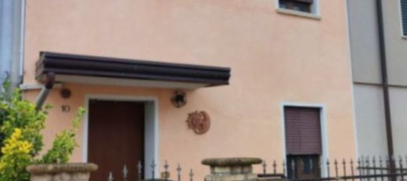 4 bedrooms Apartment in Porto Viro, Italy No. 331270 2