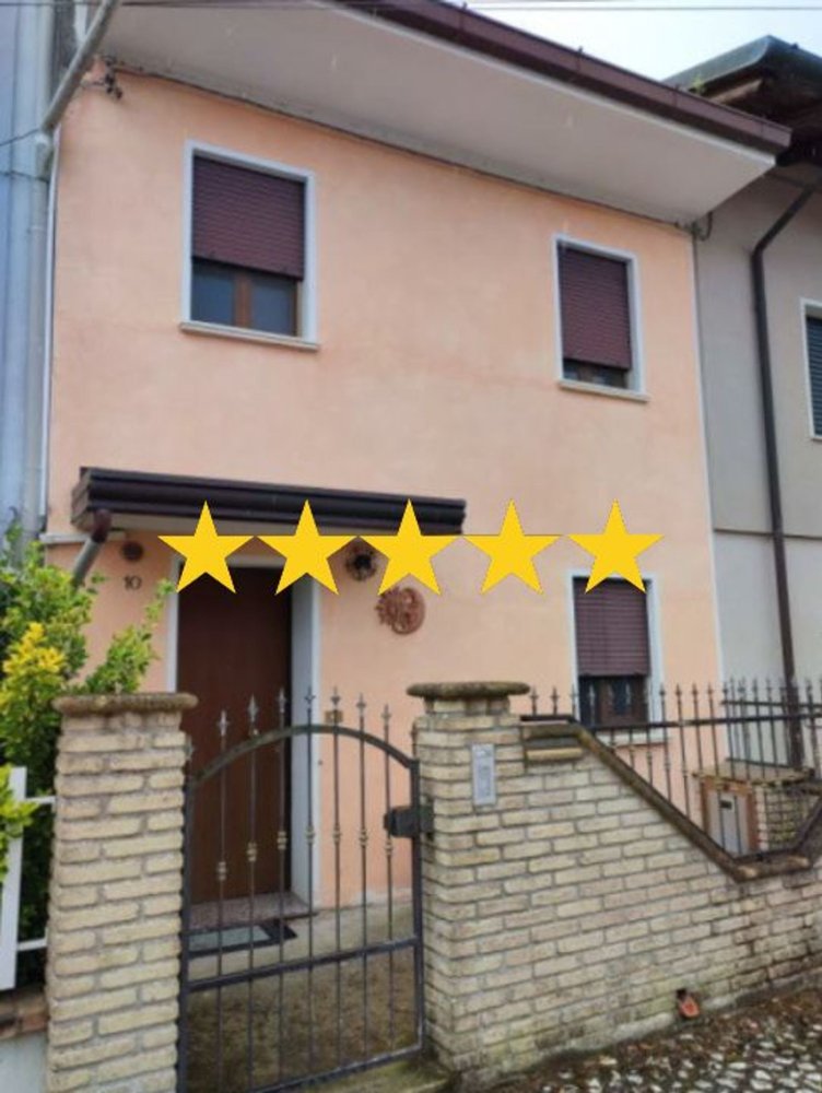 4 bedrooms Apartment in Porto Viro, Italy No. 331270