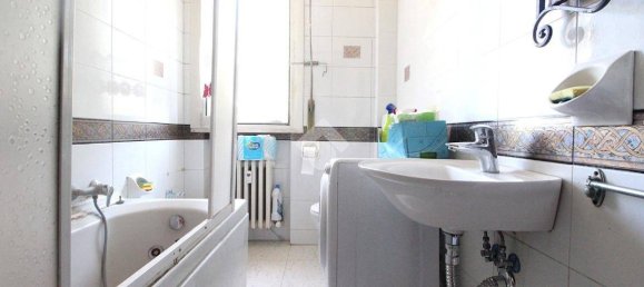 2 chambres Appartement à Modena, Italy No. 302485 20