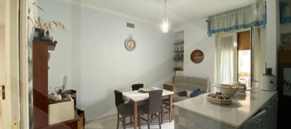 2 Schlafzimmer Wohnung in Bari, Italy, Nr. 34363 24