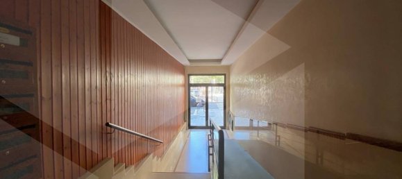 2 Schlafzimmer Wohnung in Bari, Italy, Nr. 34363 5