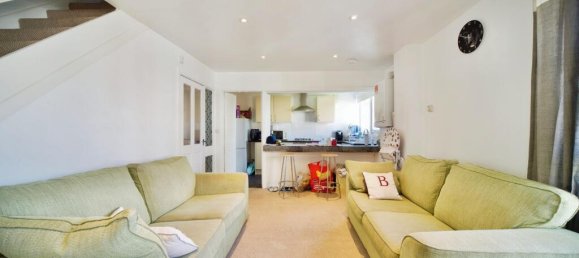 2 bedrooms Apartment in London, United Kingdom No. 11482 2